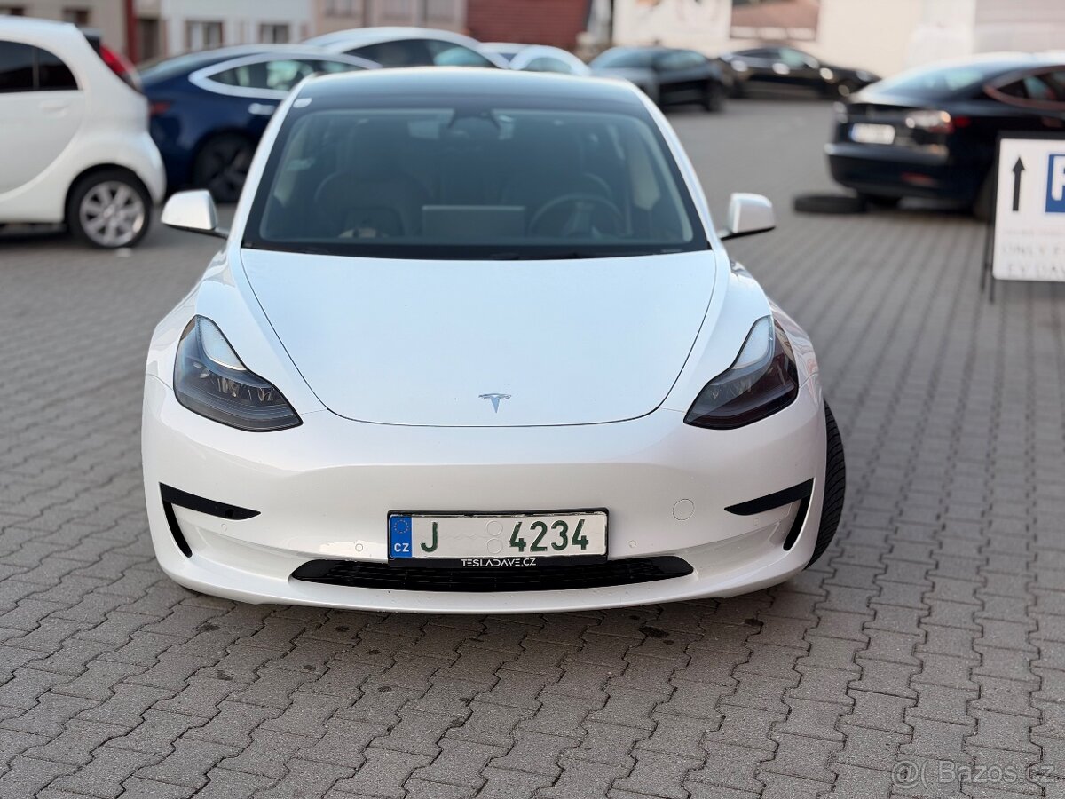 Tesla Model 3 | 2021 | LFP | 92 % | - 8