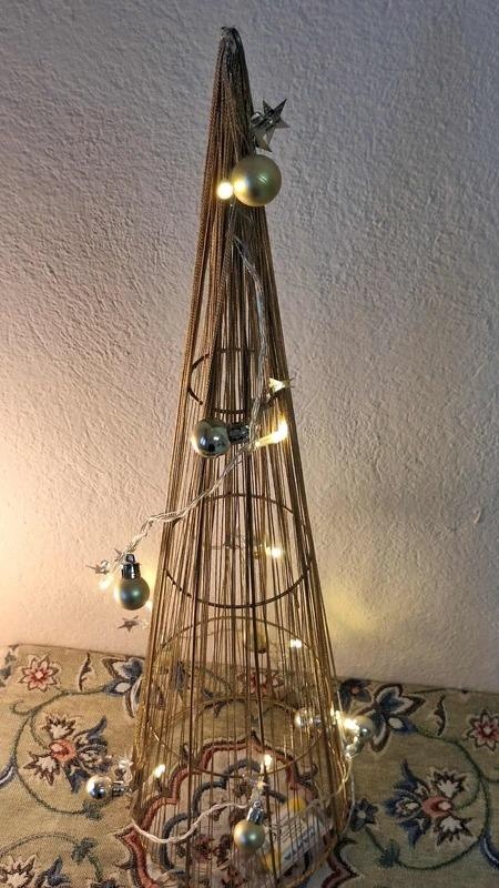 DESIGNOVÝ VÁNOČNÍ STROMEČEK SE SVĚTÝLKY - 8