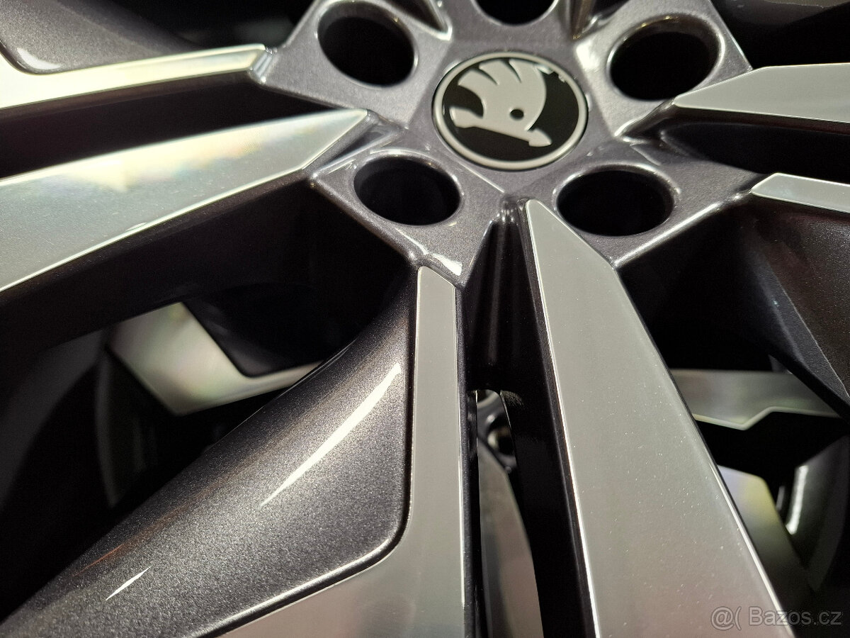 Nový zimní komplet Enyaq, Elroq 235/50+255/45 R20 Bridgeston - 8