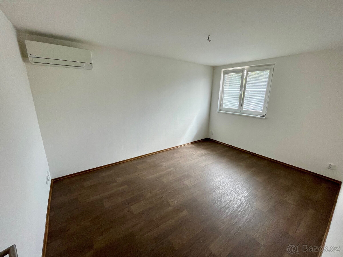 Prodej rodinného domu 150 m², pozemek 200 m² 776878002 - 8