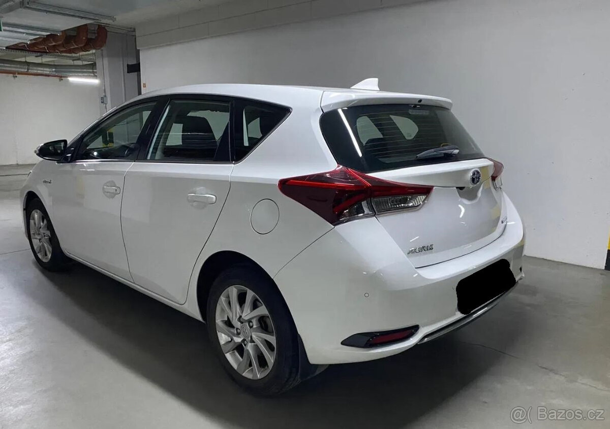 Toyota Auris Hybrid 135 Premium Combi Navi 1Maji - 8
