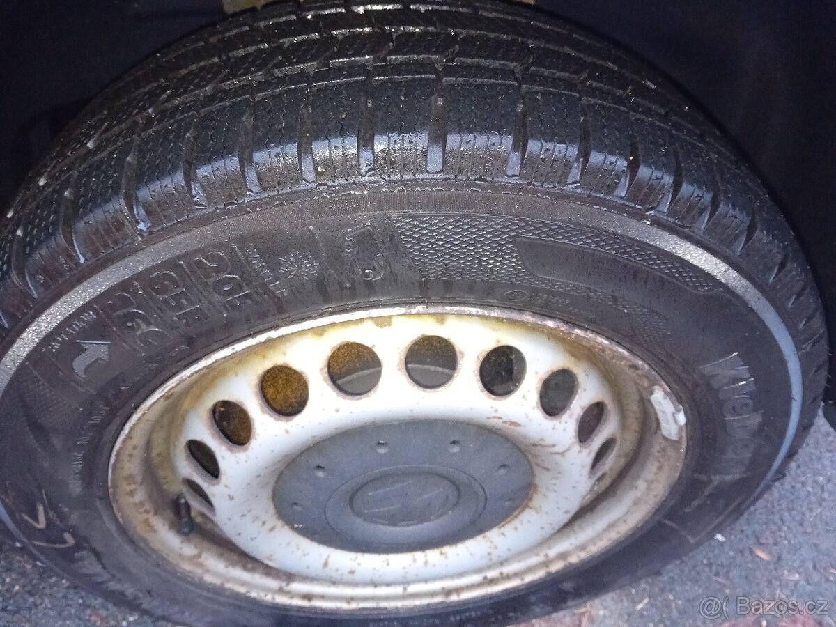 VW TRANSPORTER T5 2.0 TDI 2012 8 MÍST - 8