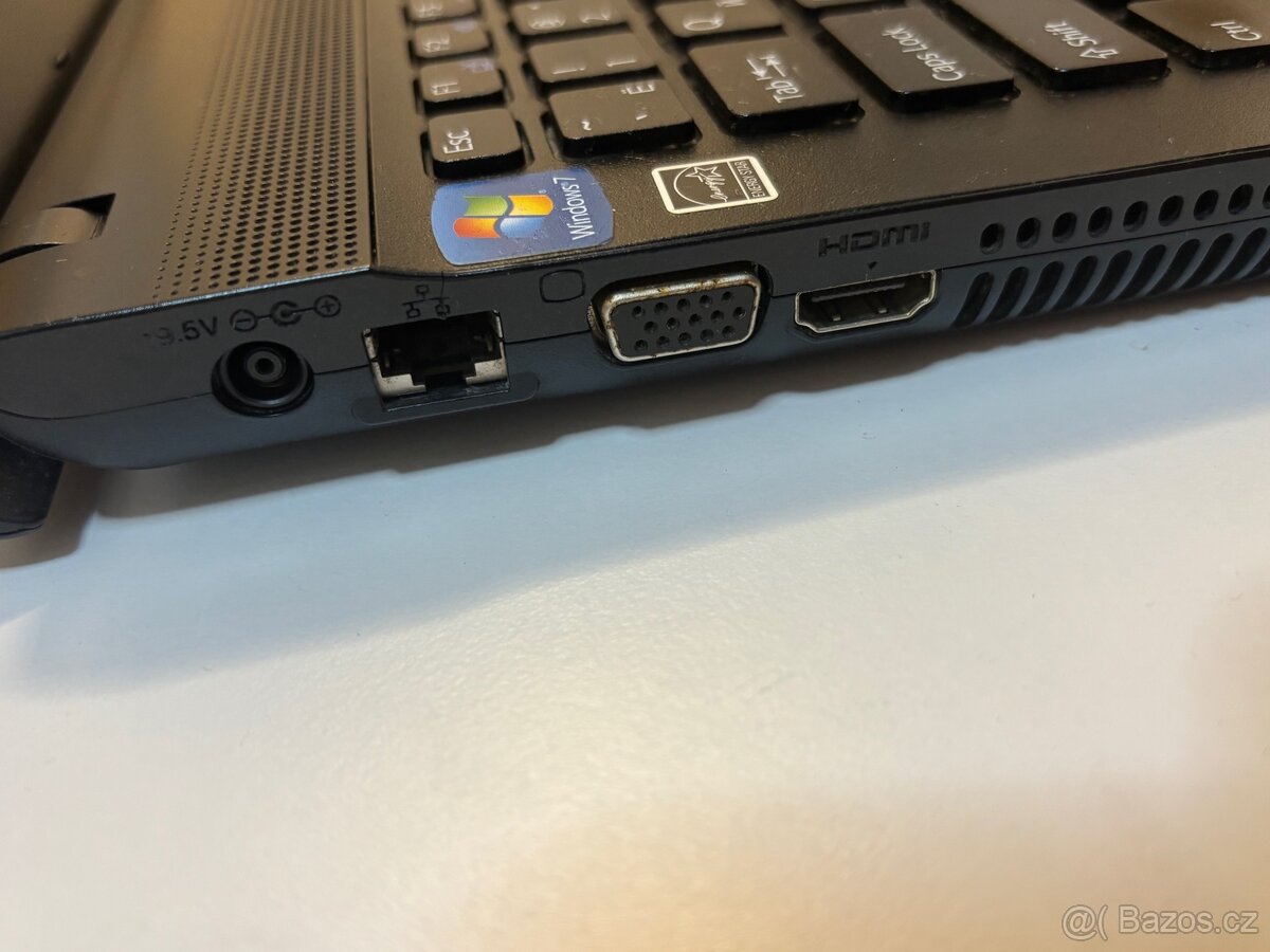 Sony VAIO 15,6” ✅ i3 / 8 GB RAM / 500 GB HDD / Windows 10 - 8