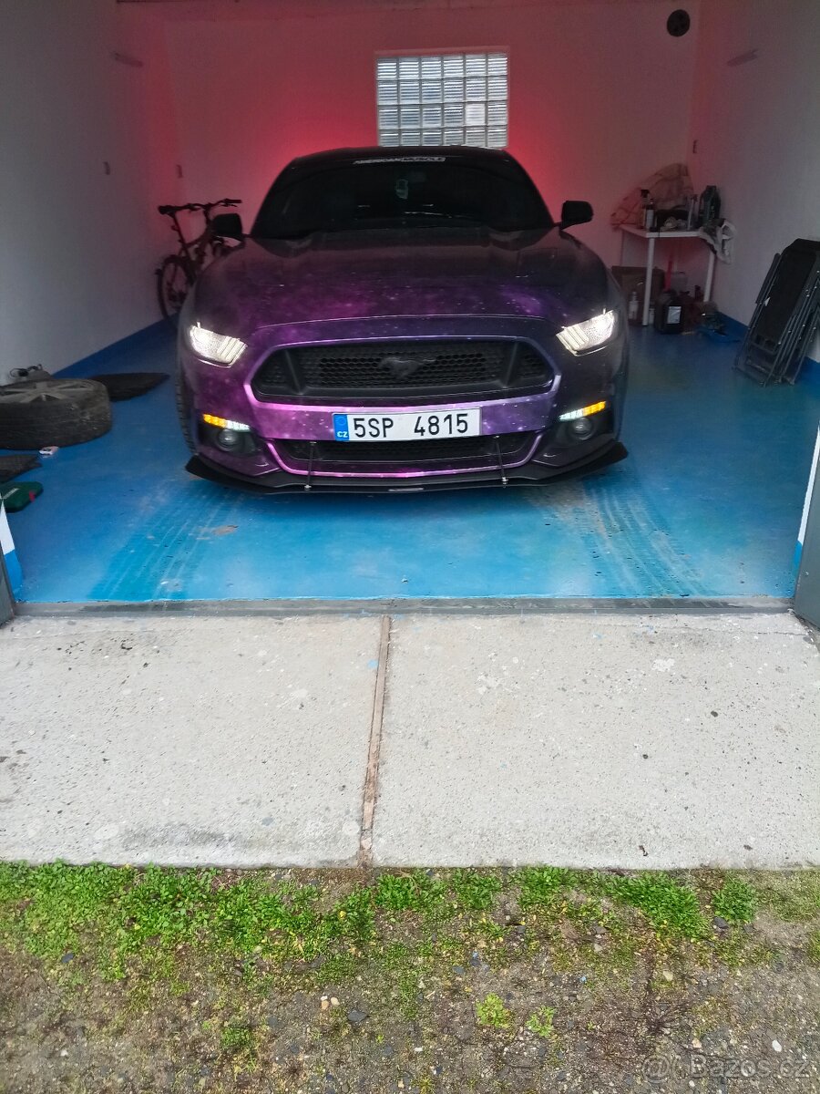 Ford Mustang 5.0 V8 - 8