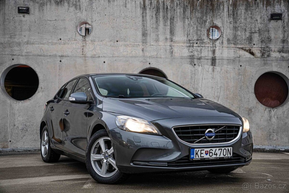 Volvo V40 T2 1.6L Momentum - 8