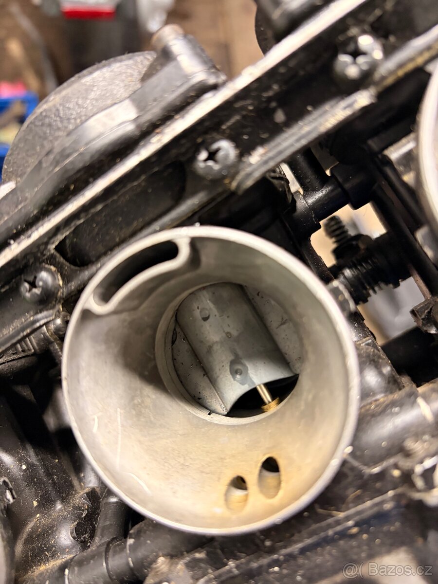 Kawasaki Gpz 900 - 8