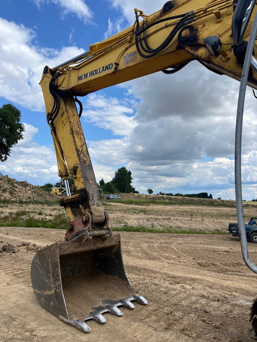 Pásové rypadlo NEW HOLLAND E135SR - 1ES, r.v. 2008, 15,4t - 8