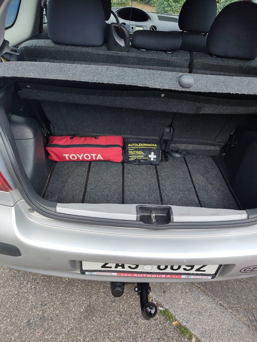 Toyota Yaris coupe 2003 čtyřválec - 8