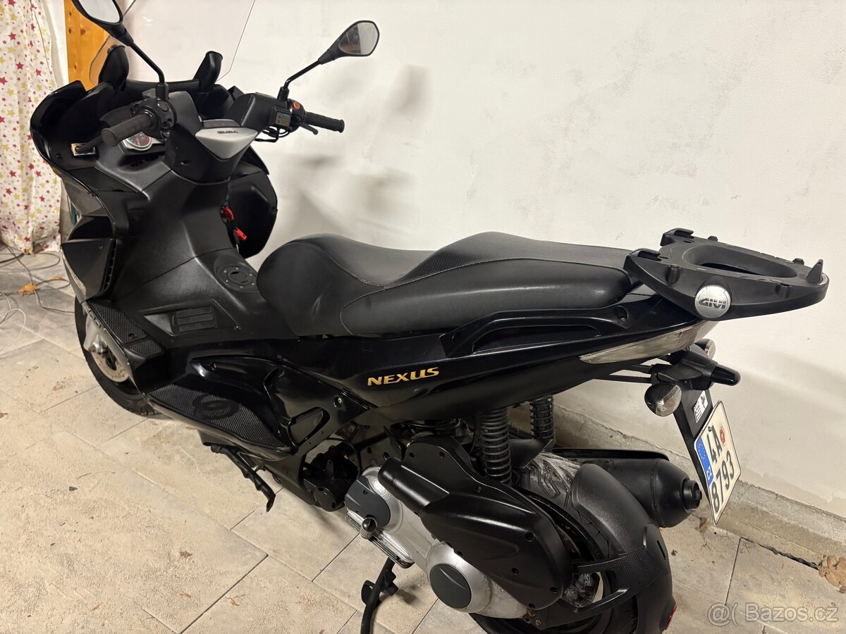Gilera nexus 300 2008 česky původ - 8