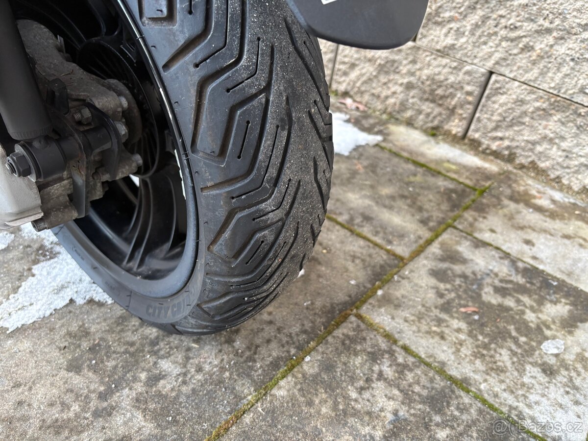 Piaggio mp3 yourban 300 2013 - 8