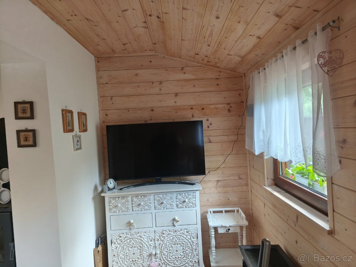 Prodám chatu na Rudolfově cca 3 km od Č.b - 8