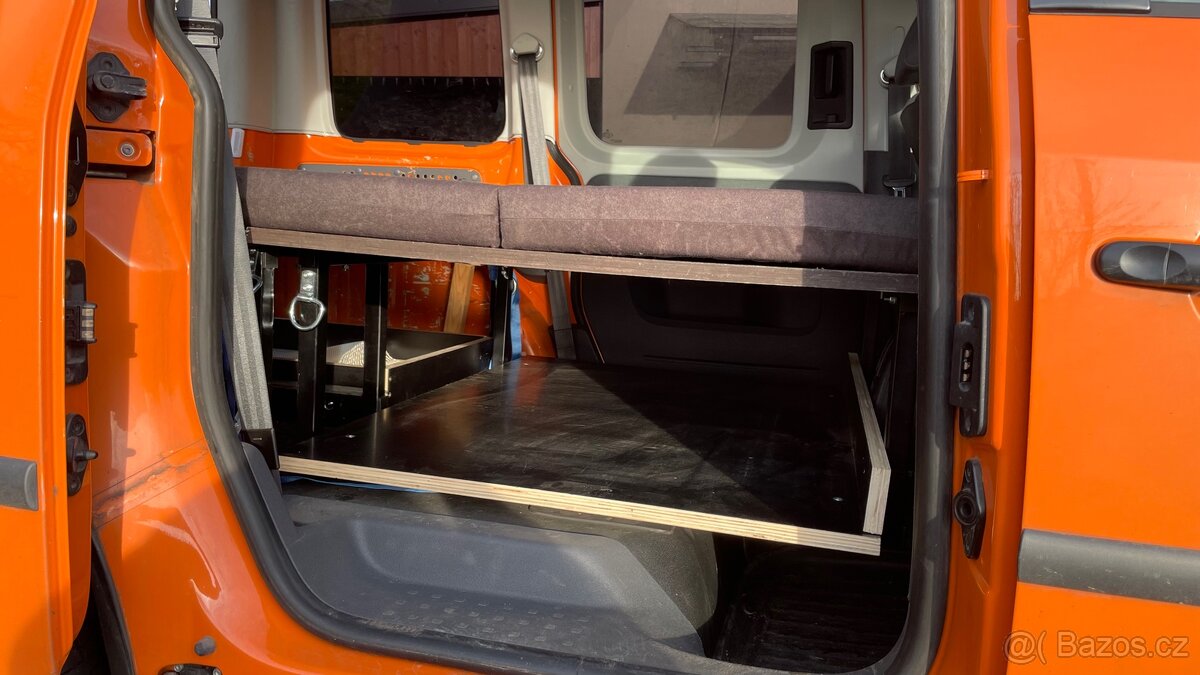 Vestavba VW Caddy - 8