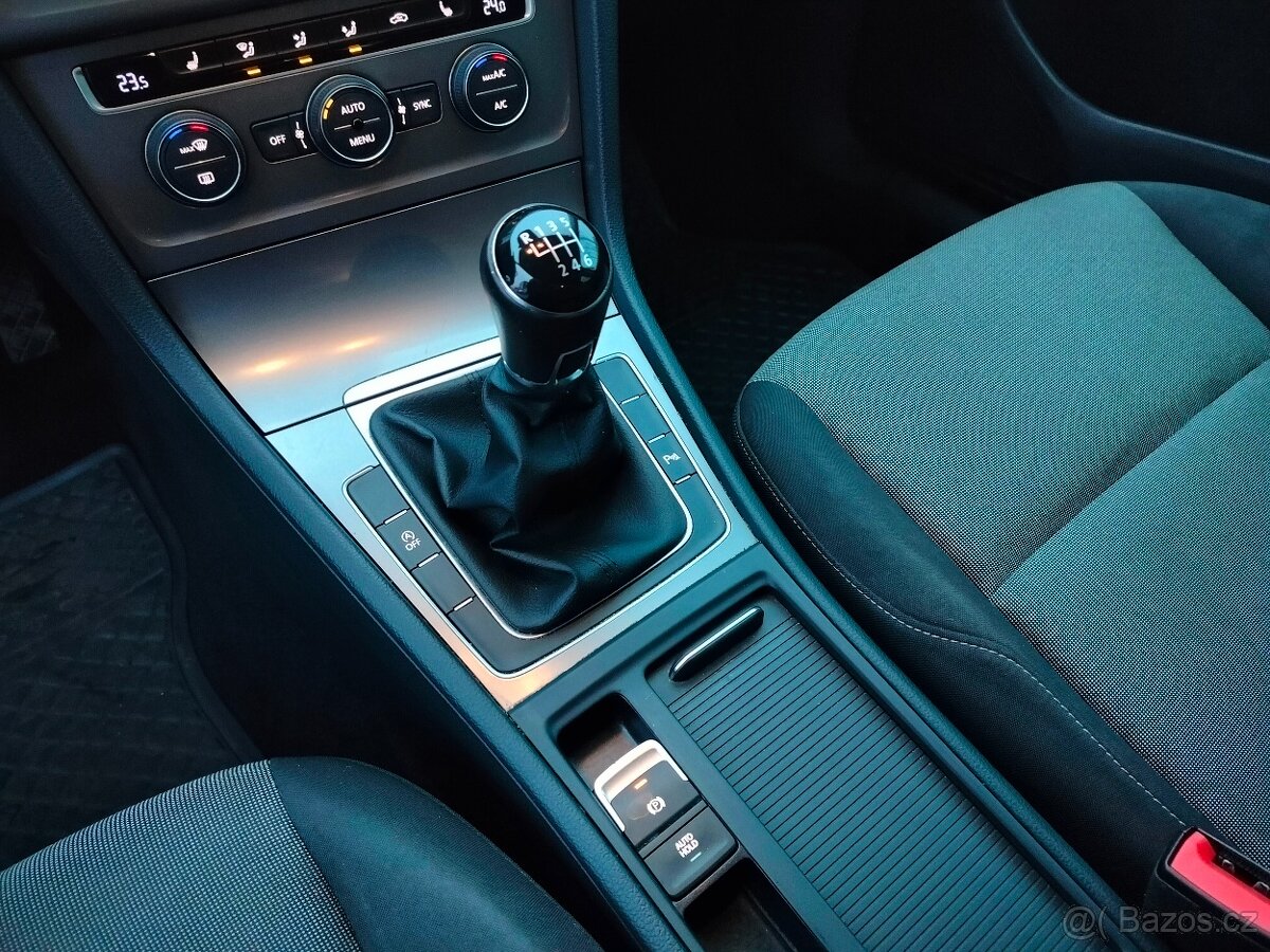 Volkswagen Golf 1.2TSi 81kW LED Navi Alu - 8