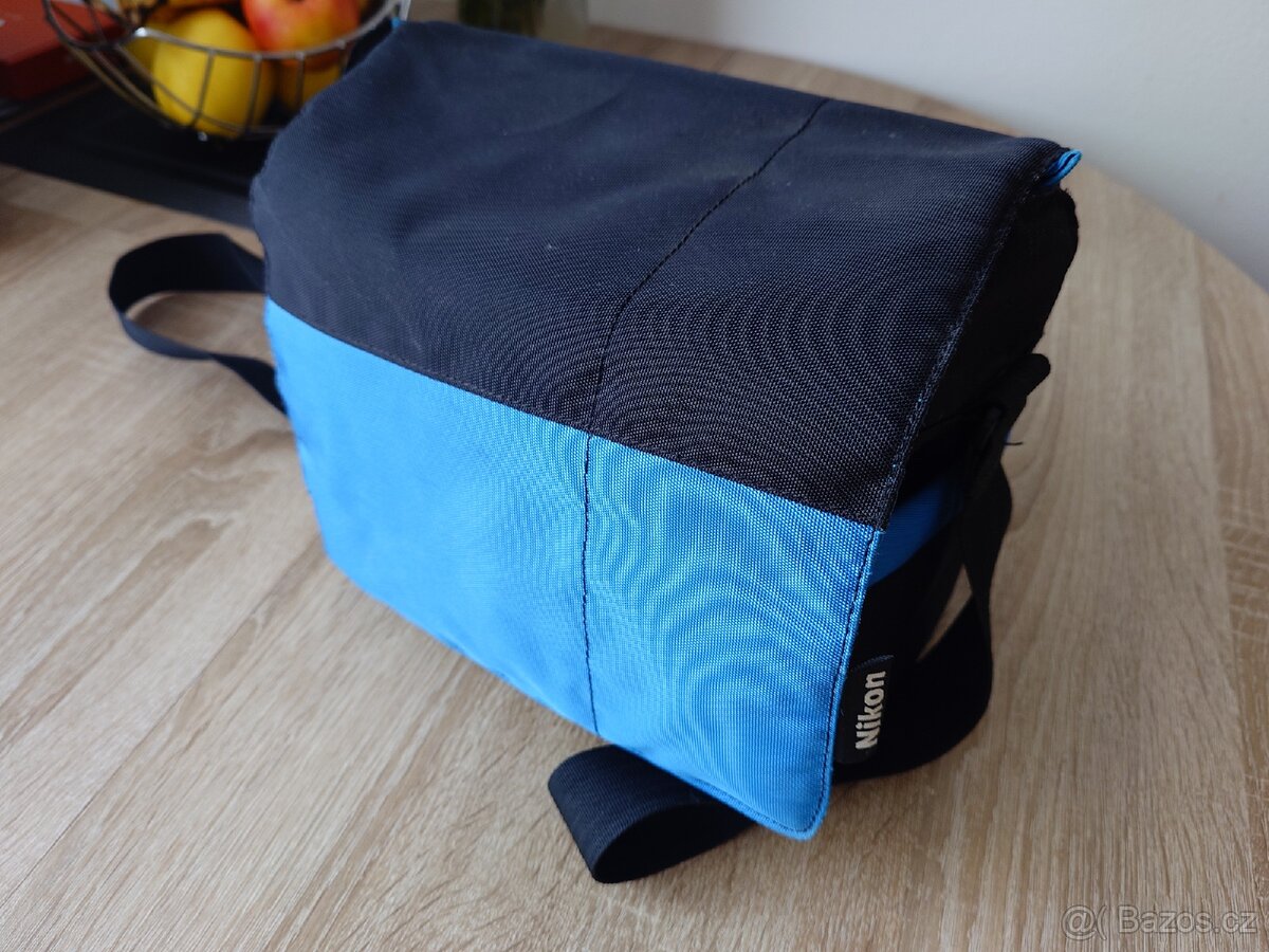 Nikon D7000+ Nikon 75-300+ příslušenství - 8