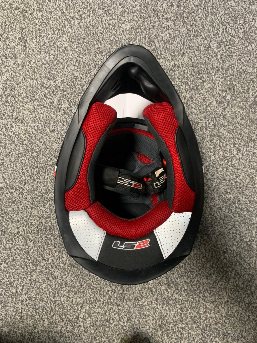 LS2 integrální helma - 8
