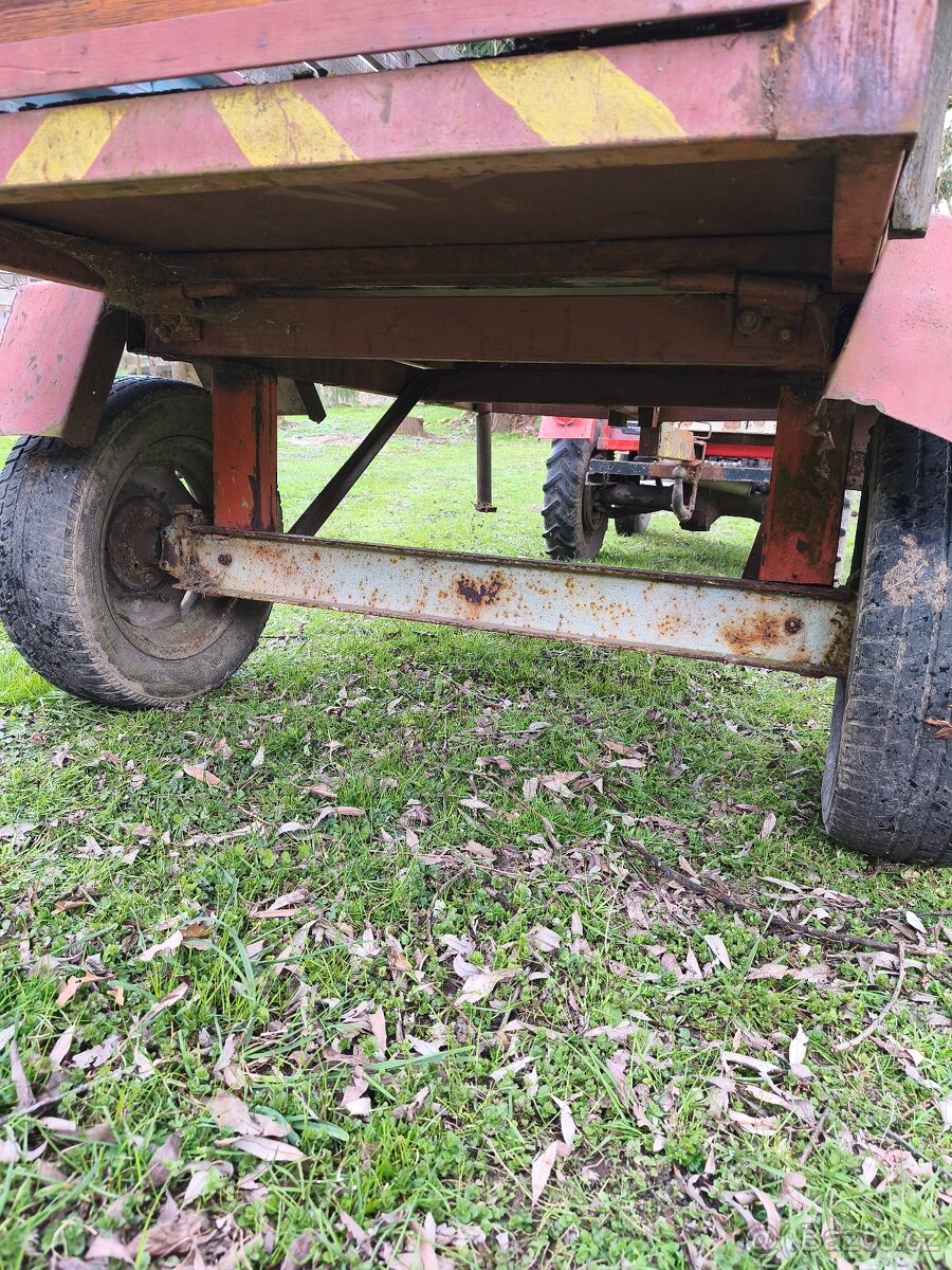 Malotraktor s vlečkou - 8