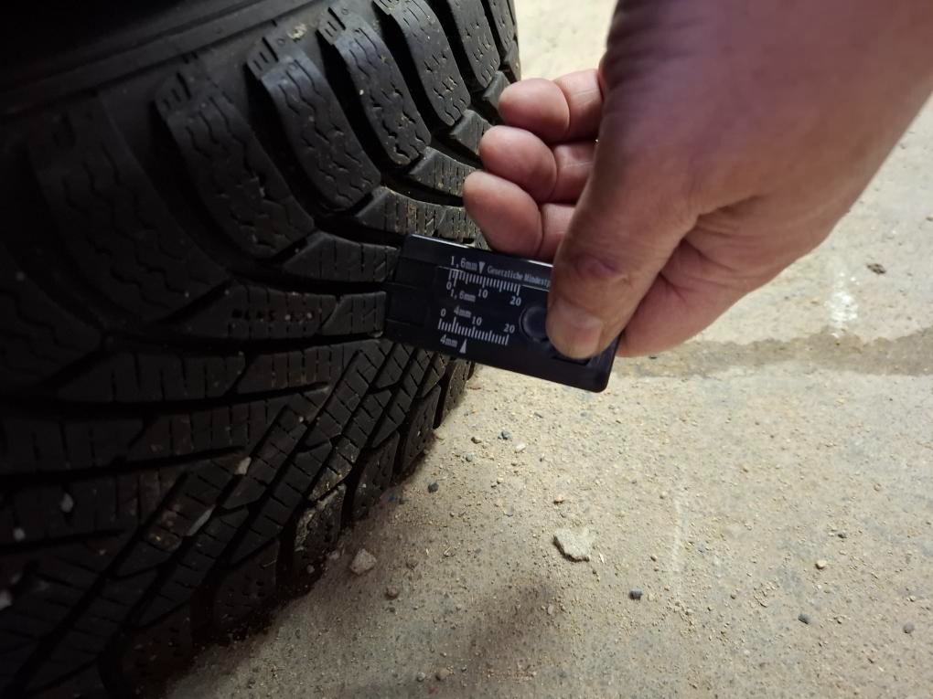 Prodám zimní kola Pirelli Cinturato - 8