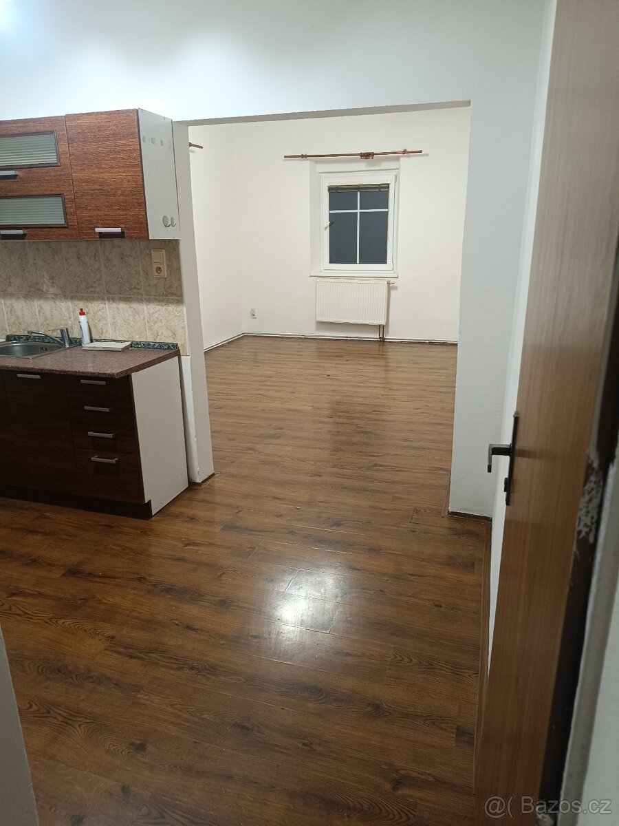 Pronájem bytu 1+1 Hrádek nad Nisou - 8