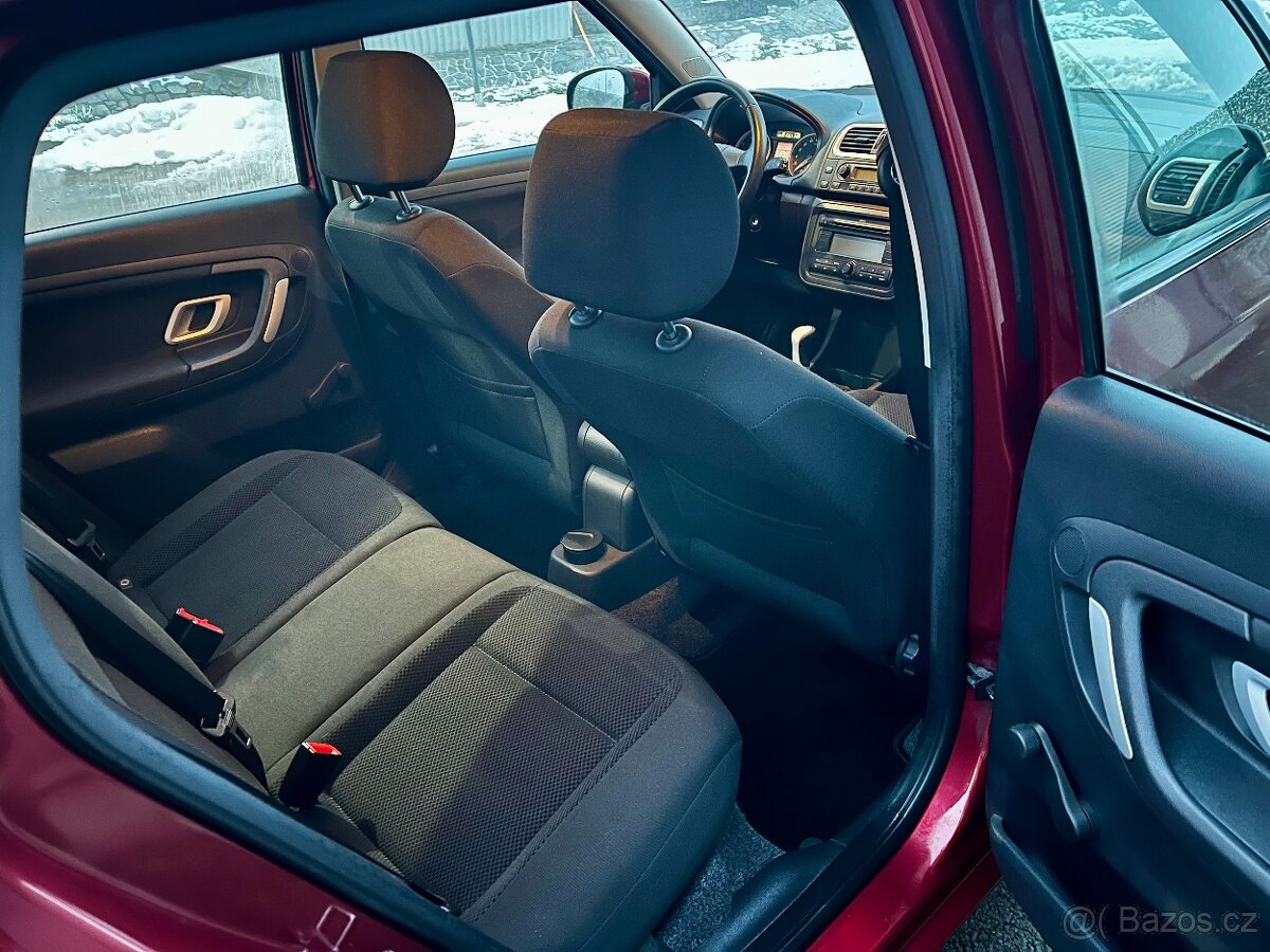 Škoda Fabia 1.6i 16V 77kW VÝHŘEV Tempomat TAŽNÉ AUX - 8