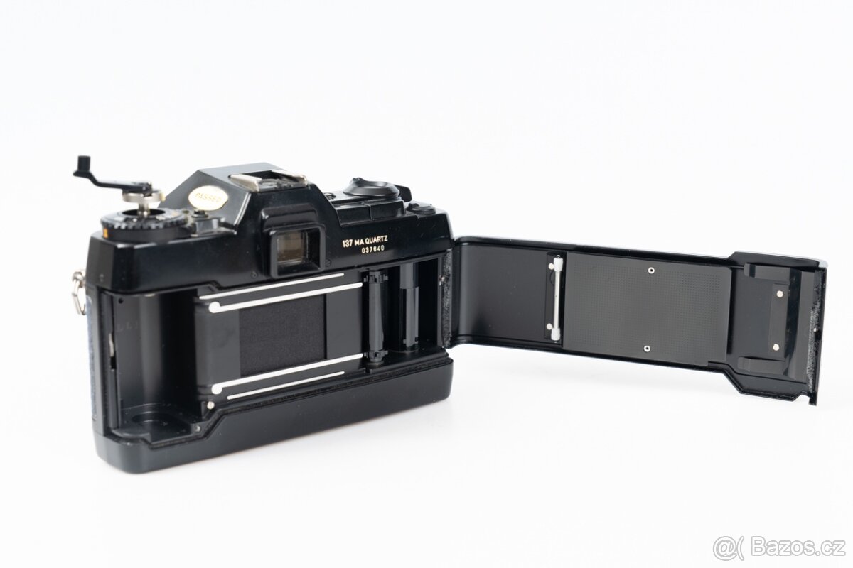 Contax 137 MA Quartz + Zeiss Planar 50/1.7 - 8