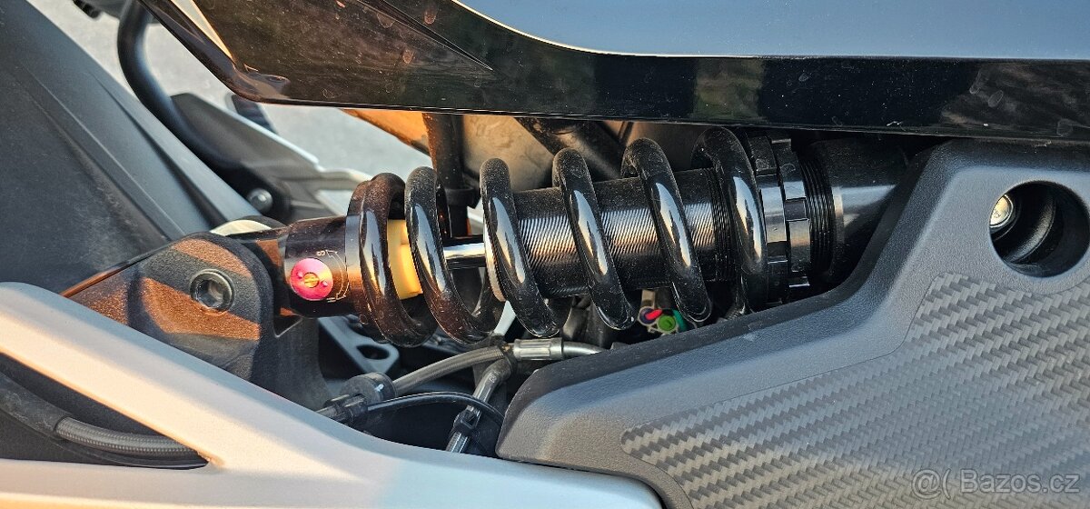 CF MOTO 650 MT rv. 2024 - 8