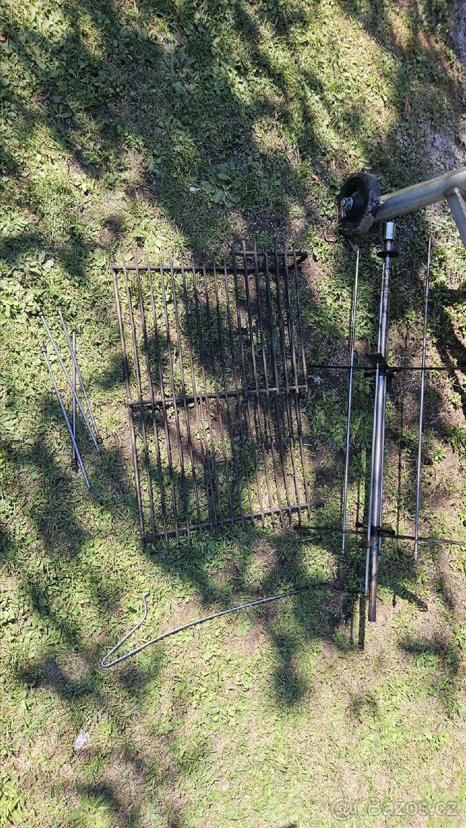 Nerezový gril na kýtu, kuře s motorem - 8