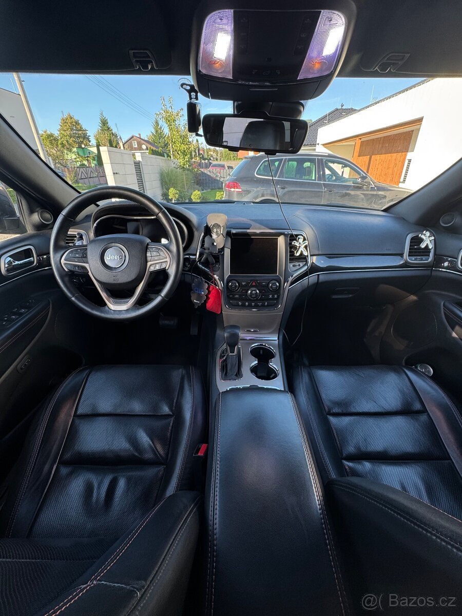 Jeep Grand Cherokee wk2 - 8