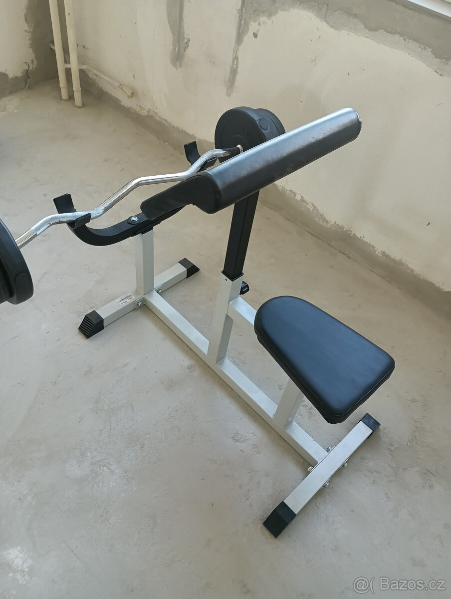 Lavice a SZ dvourucni cinka na posilovani bizepsu - 8
