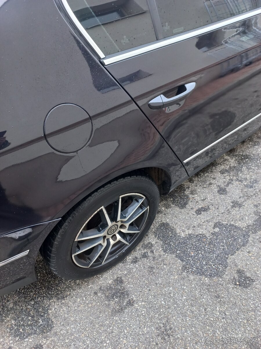 Volkswagen Pasat sedan 1.9 TDI 77 KW - 8