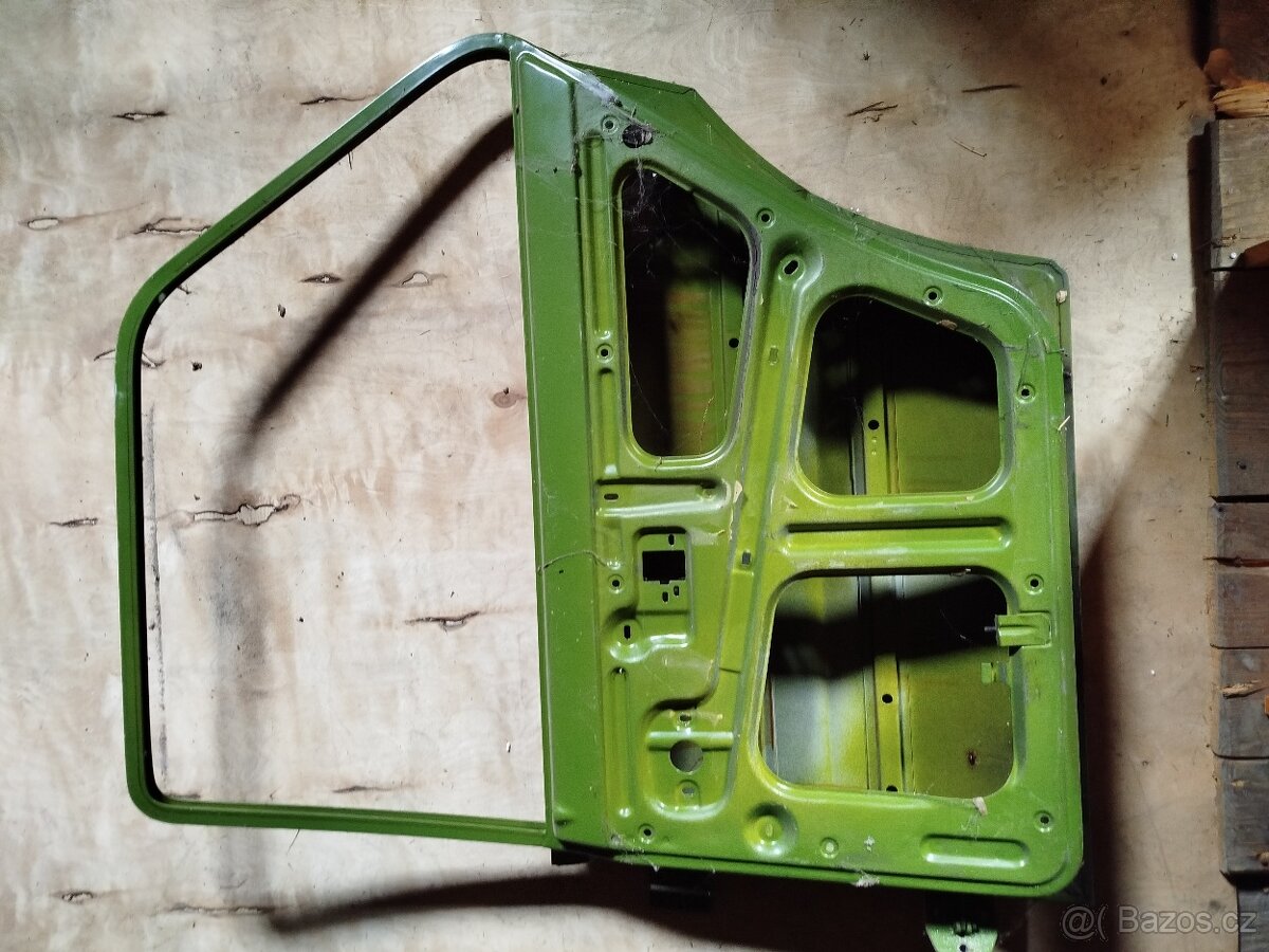 Plechařina Škoda 105 - 8