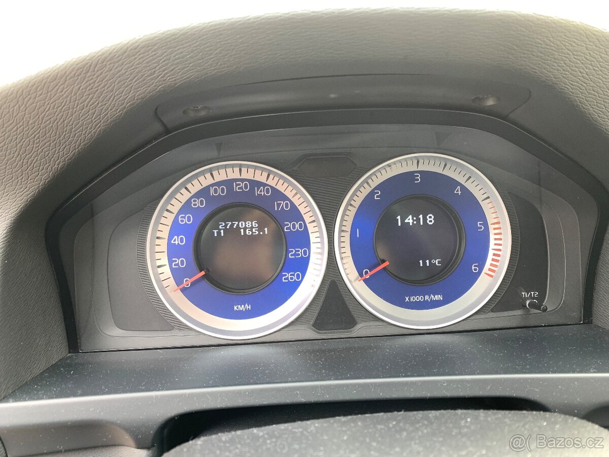 VOLVO V60 2.0 5 VÁLCE AUTOMAT - 8