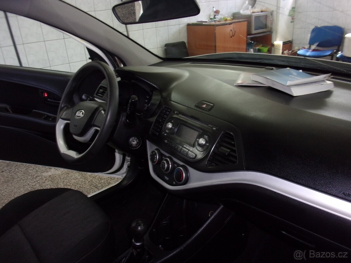 Kia Picanto 1,0 - 8