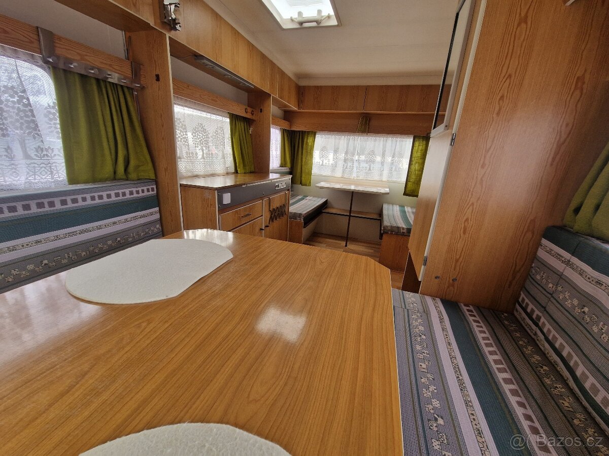 Obytný přívěs, karavan - 8