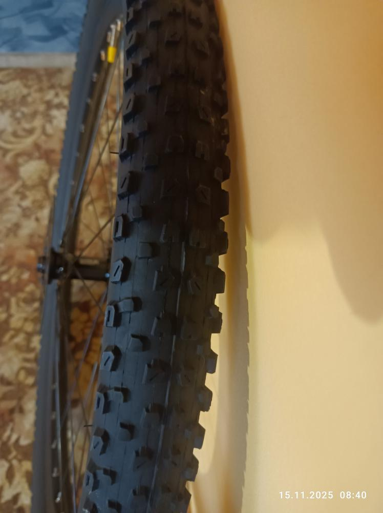 Prodám kompletní kola BONTRAGER Connection/DC20 29 Disc - 8