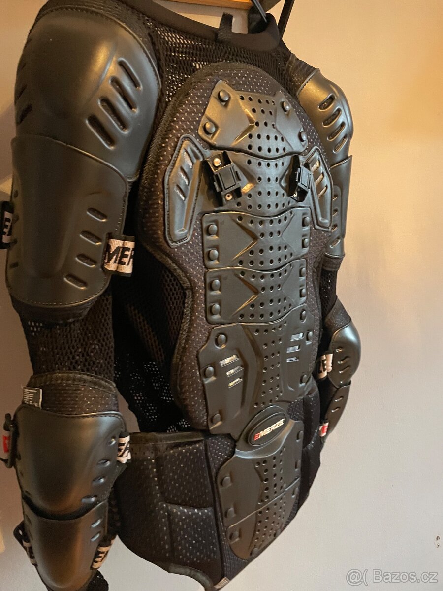 Chránič těla Emenrze EM7 - 8