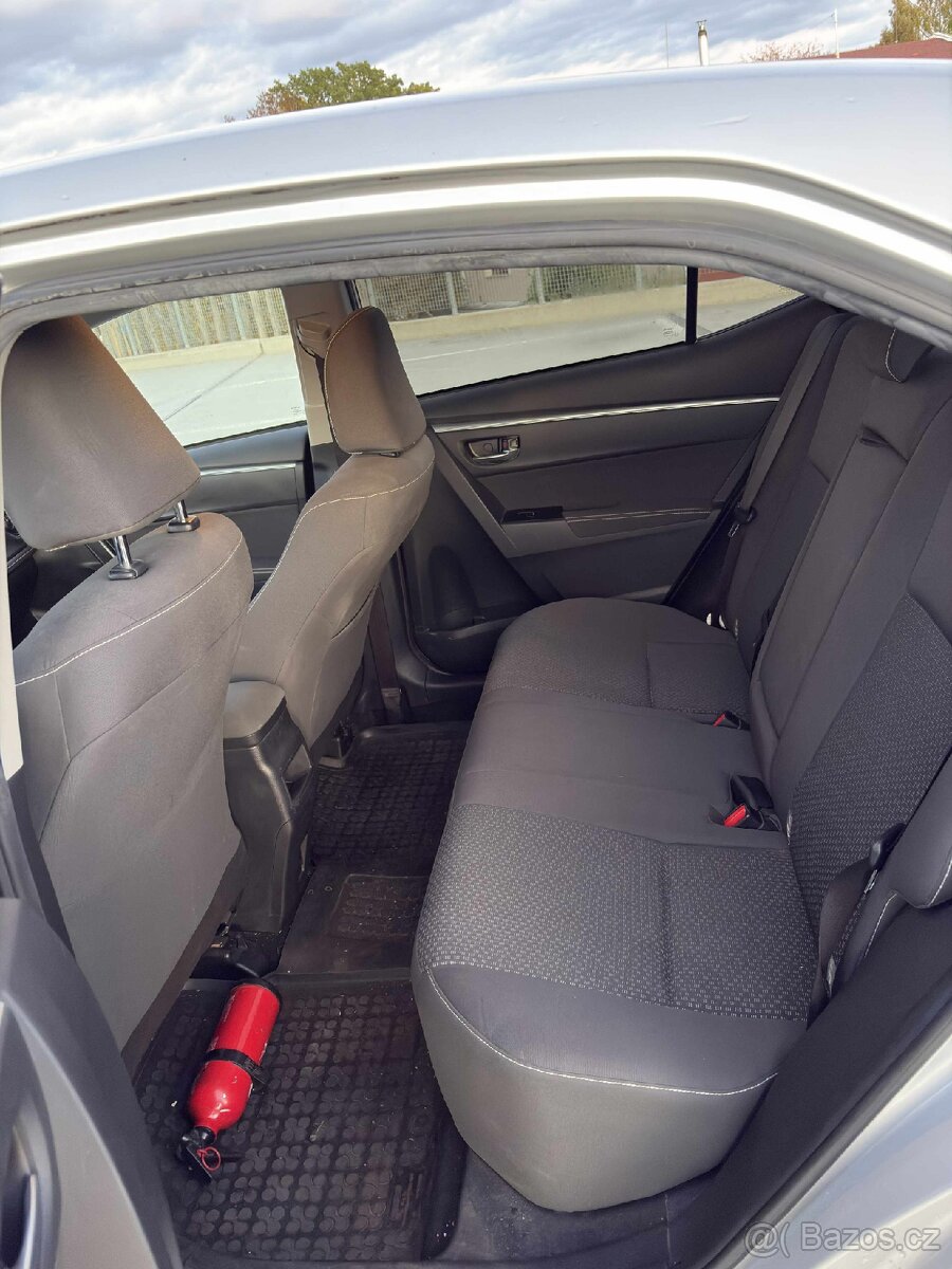 Toyota Corolla 1.6 i, 97kw - 8