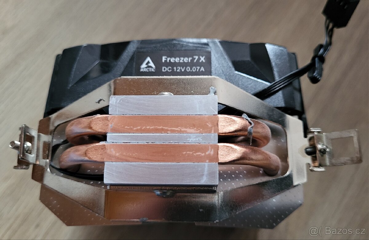 Základní deska Gigabyte s procesorem Intel a chladičem - 8