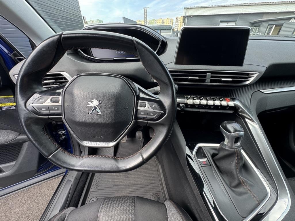 Peugeot 3008 1,2 (2017) - 8