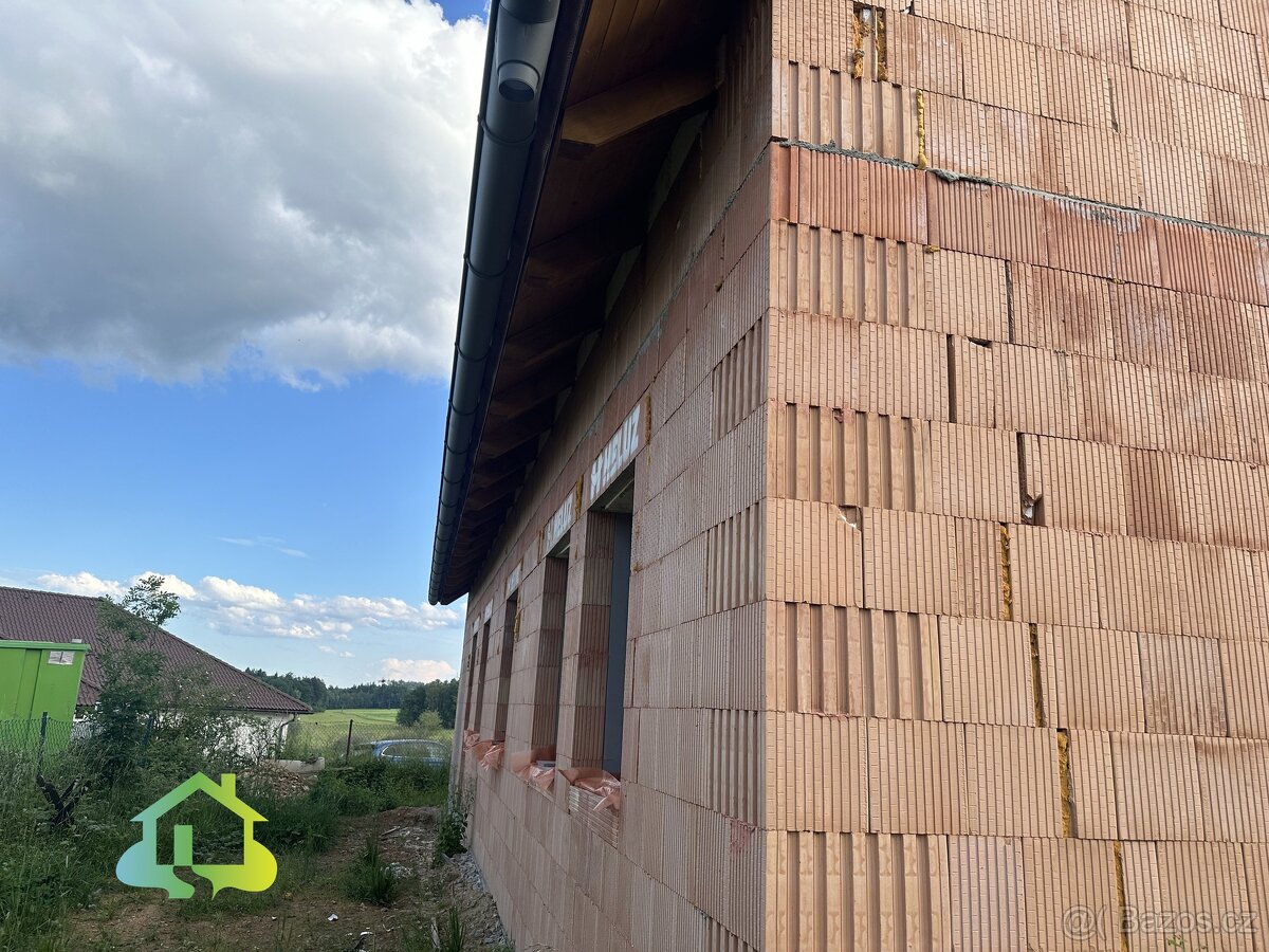 Prodej stavebního pozemku (607m2) a rodinného domu (144m2), - 8