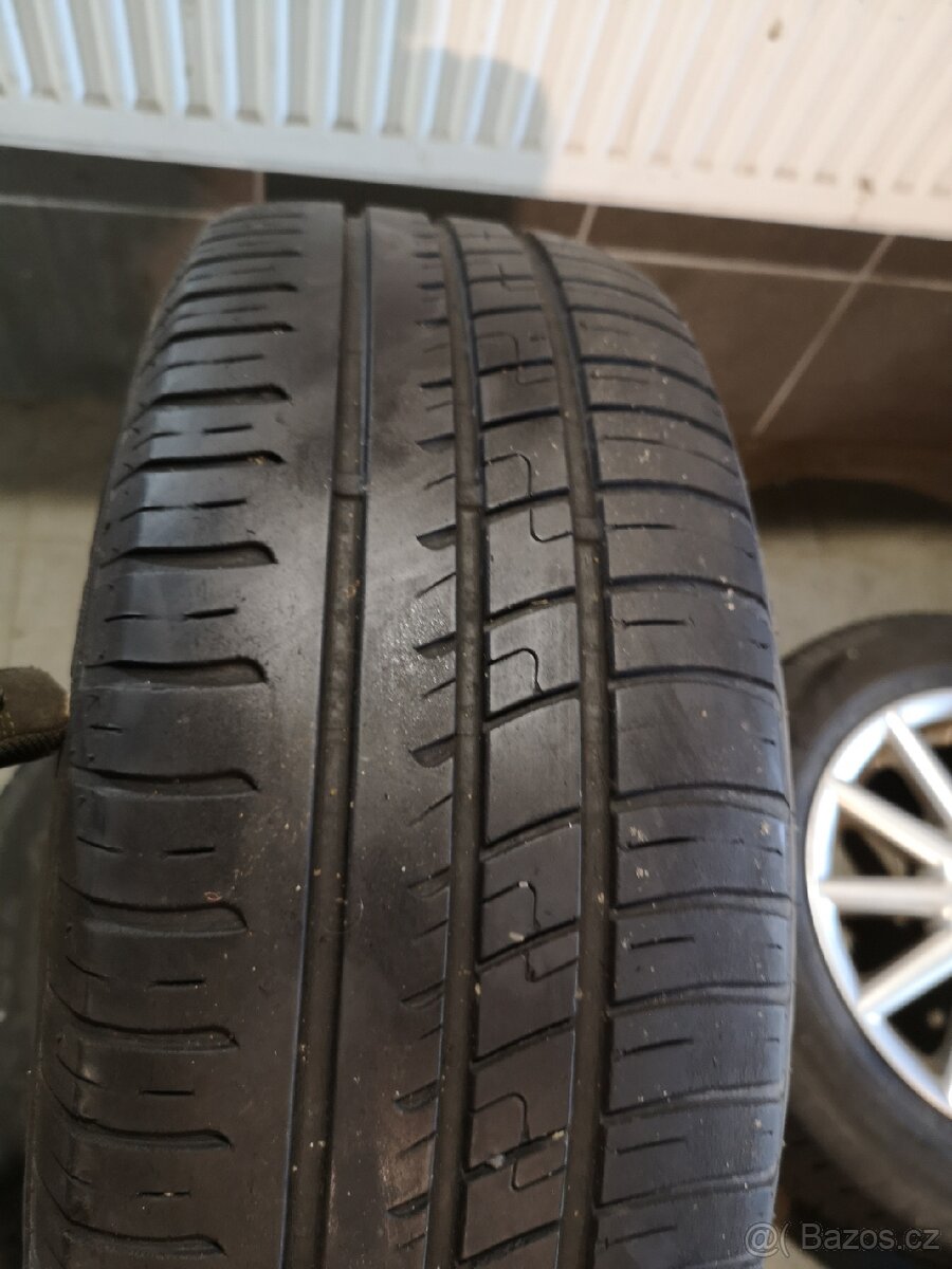 Vw Polo, Fabia alu + letní 185/60/14. - 8