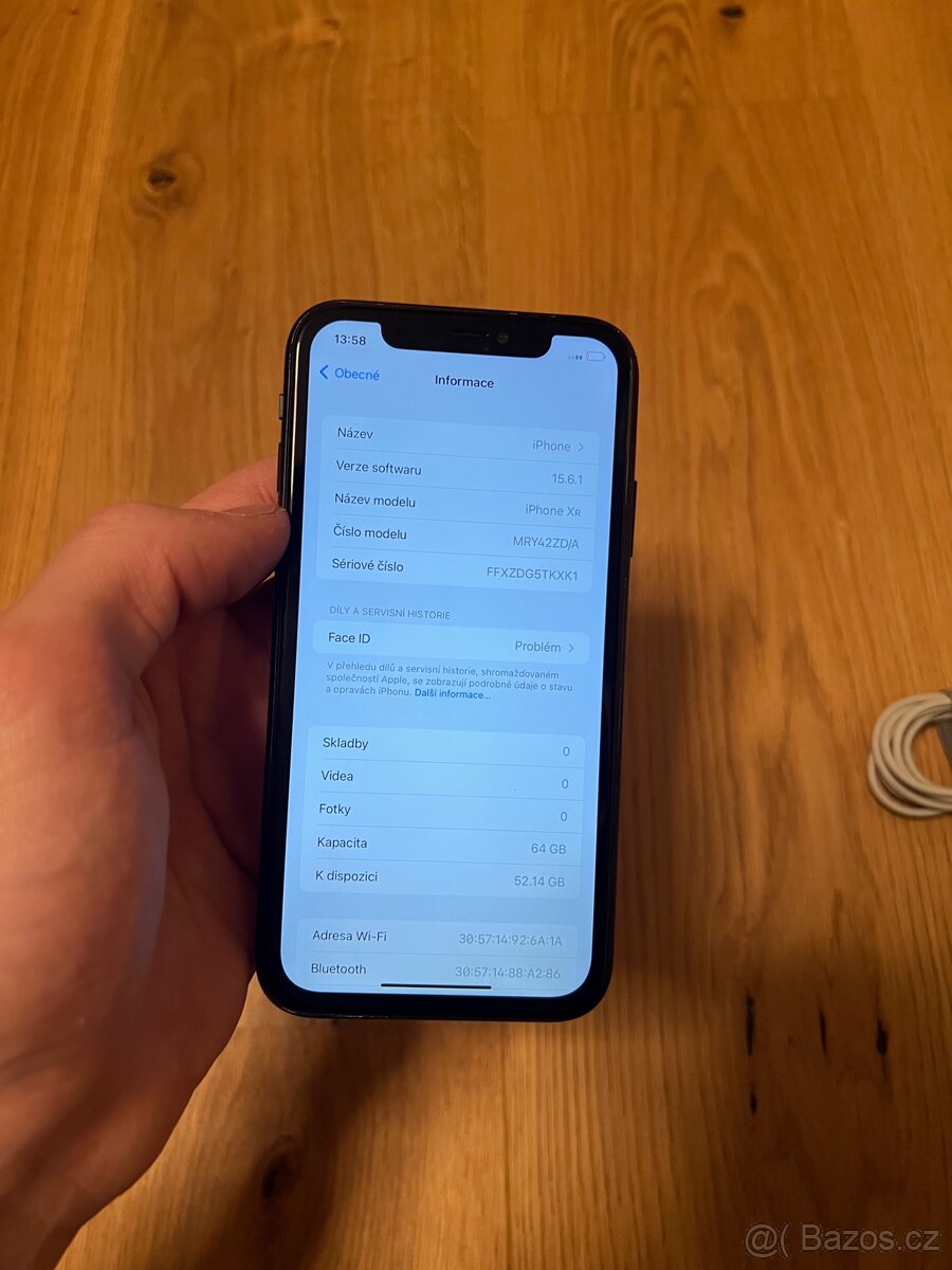 Prodám iPhone XR 64 GB - 8