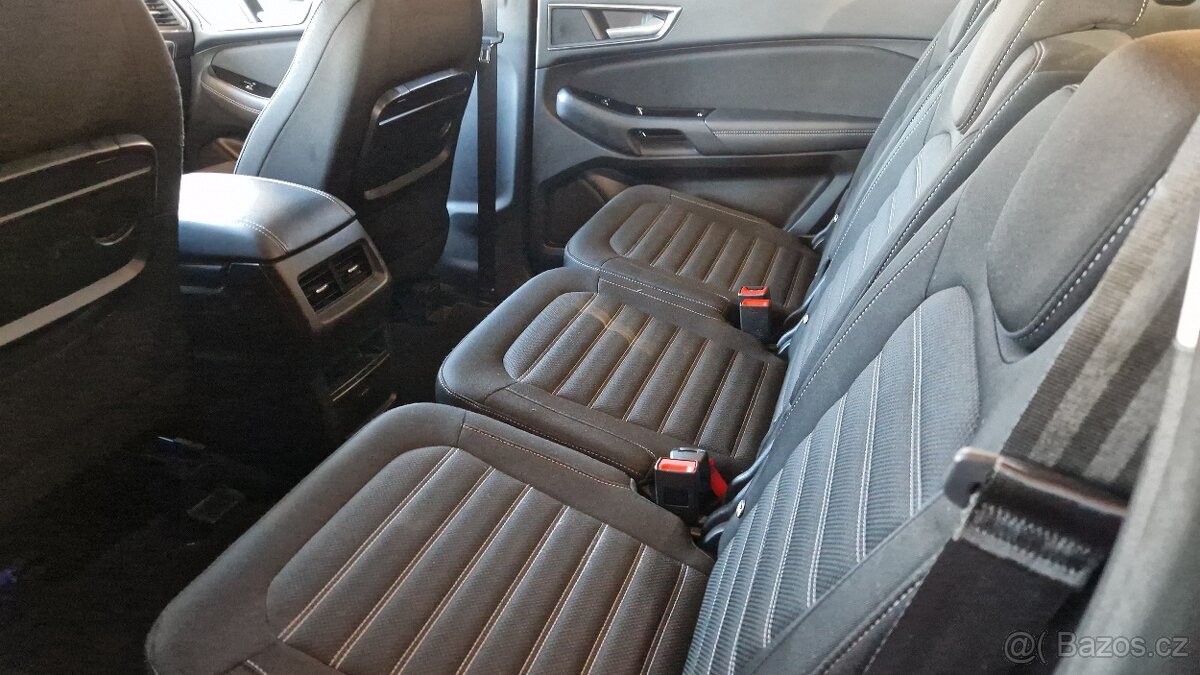 Ford Galaxy 4X4 6st. manuál 8/2019 132Kw 7 míst - 8
