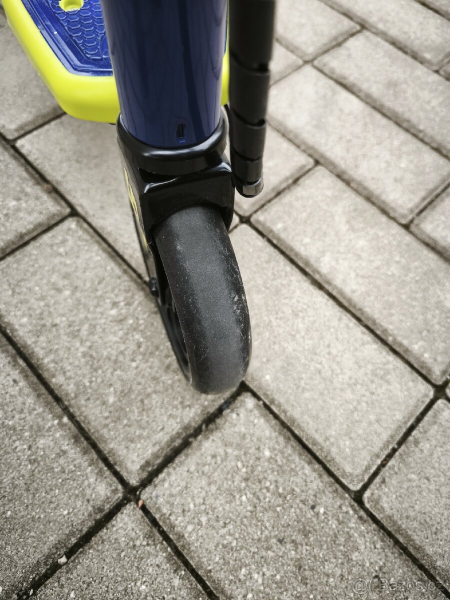 Dětská elektro-koloběžka - 8