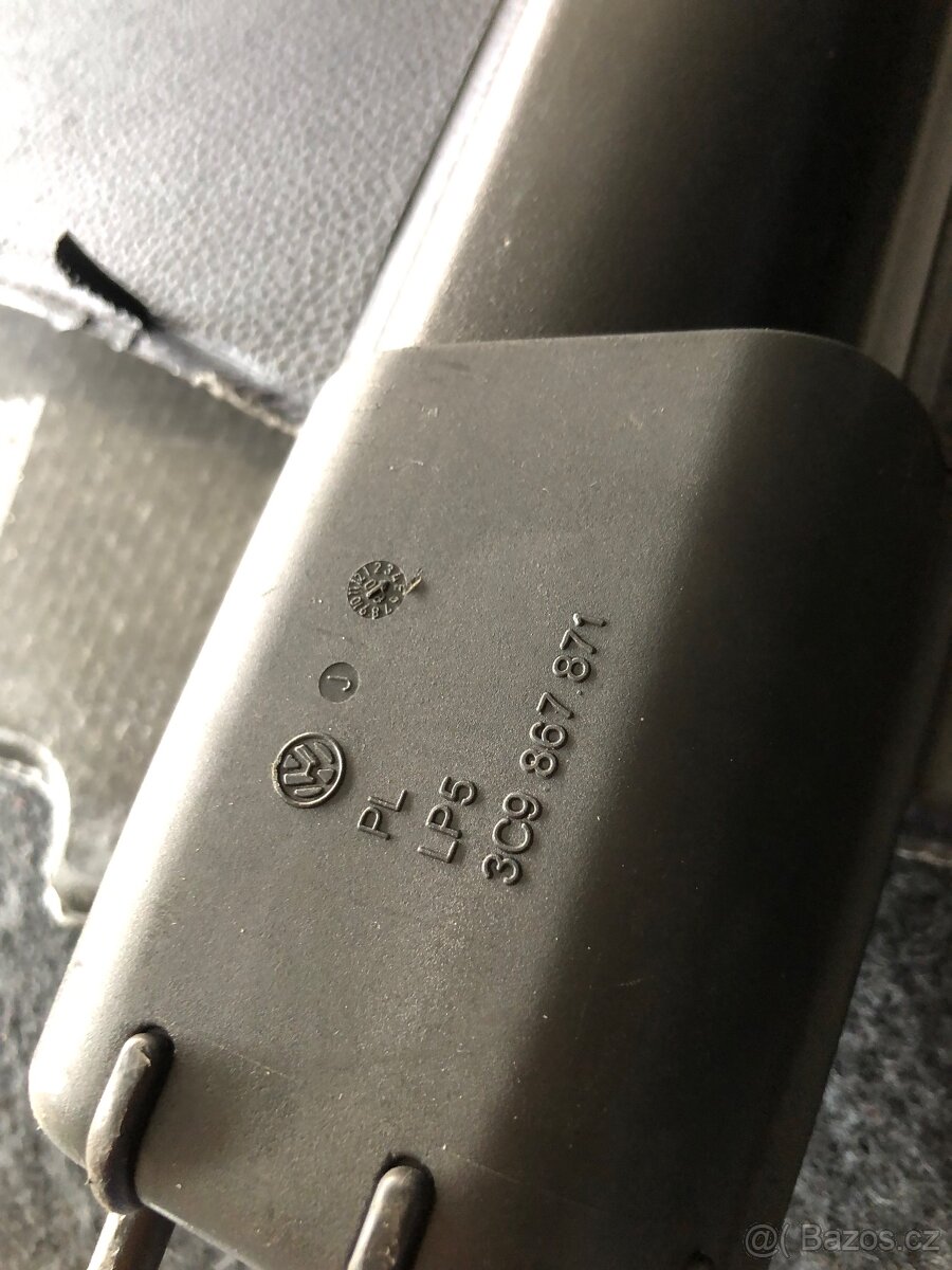 VW PASSAT B6 KAPOTA ZADNÍ SVĚTLA KOMBI - 8