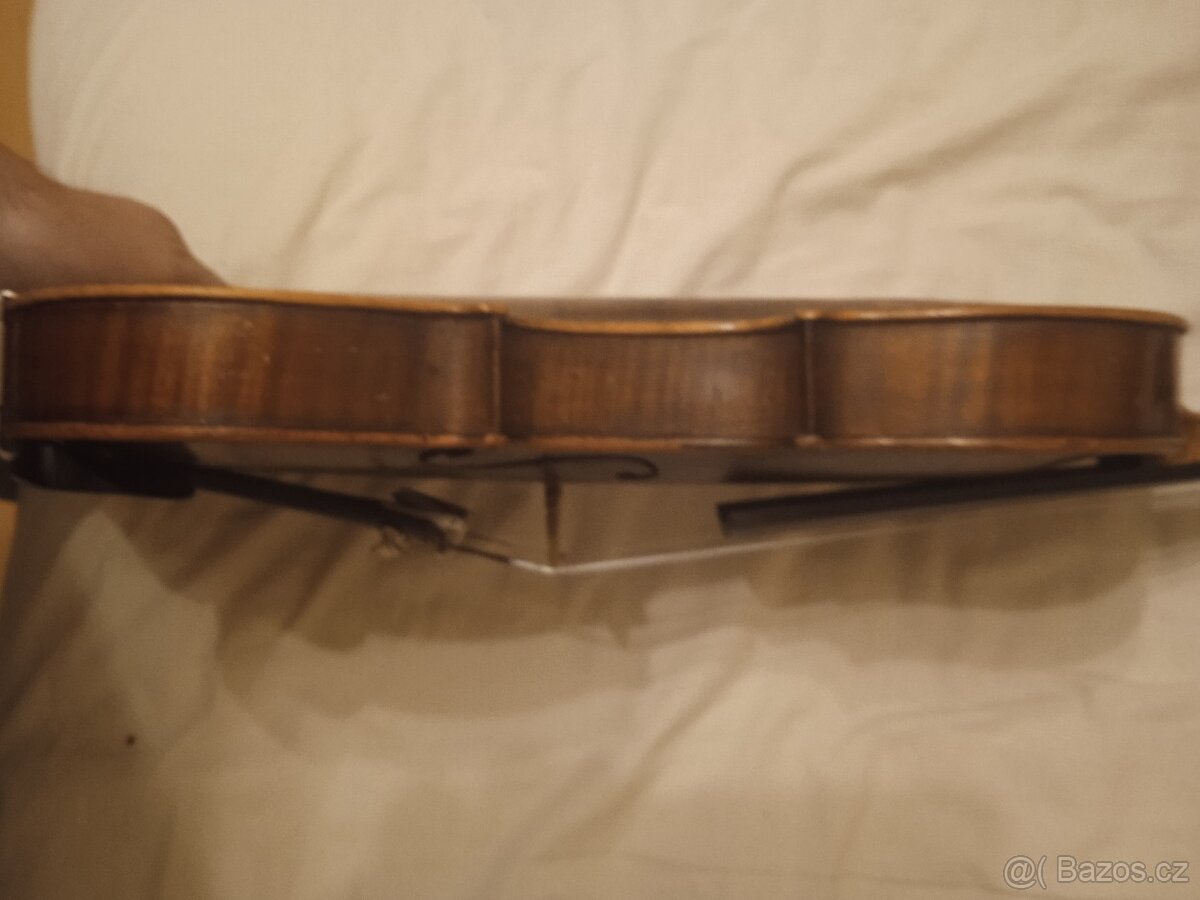 Staré 4/4 housle - 8