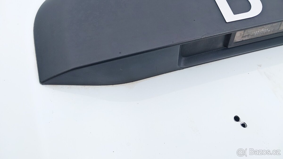 DACIA DUSTER 1 – DVEŘE KUFRU BÍLÉ - 8