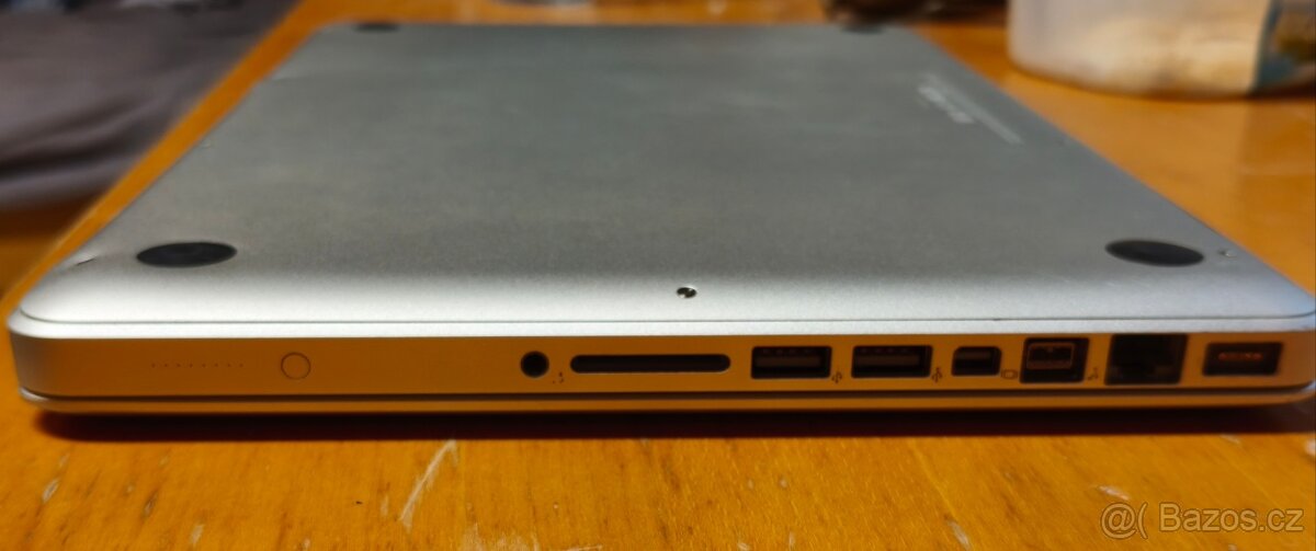 MacBook Pro 13" | 12GB RAM | SSD + HDD | USB-C nabíjení | M - 8