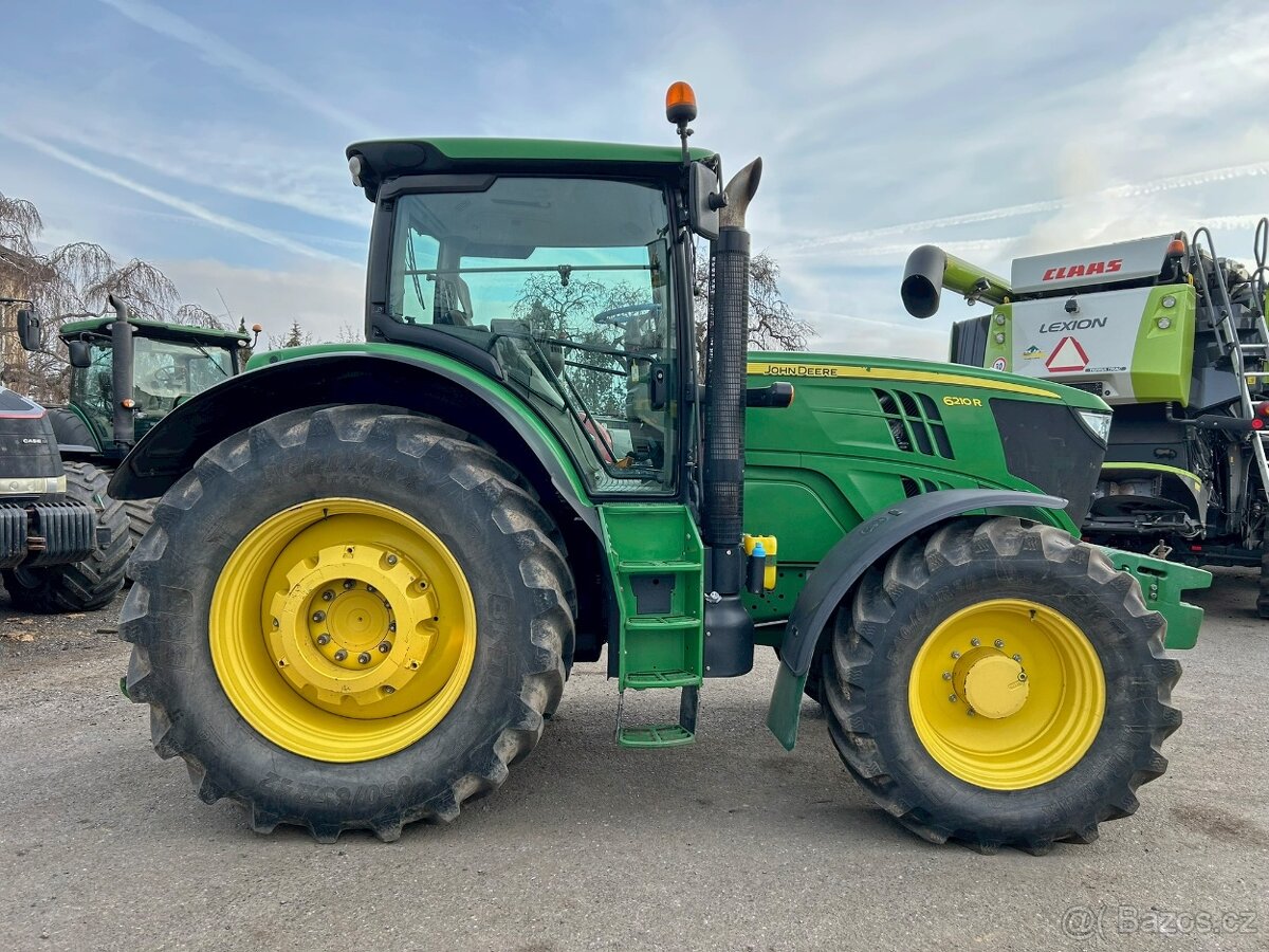 John Deere 6210R - 8