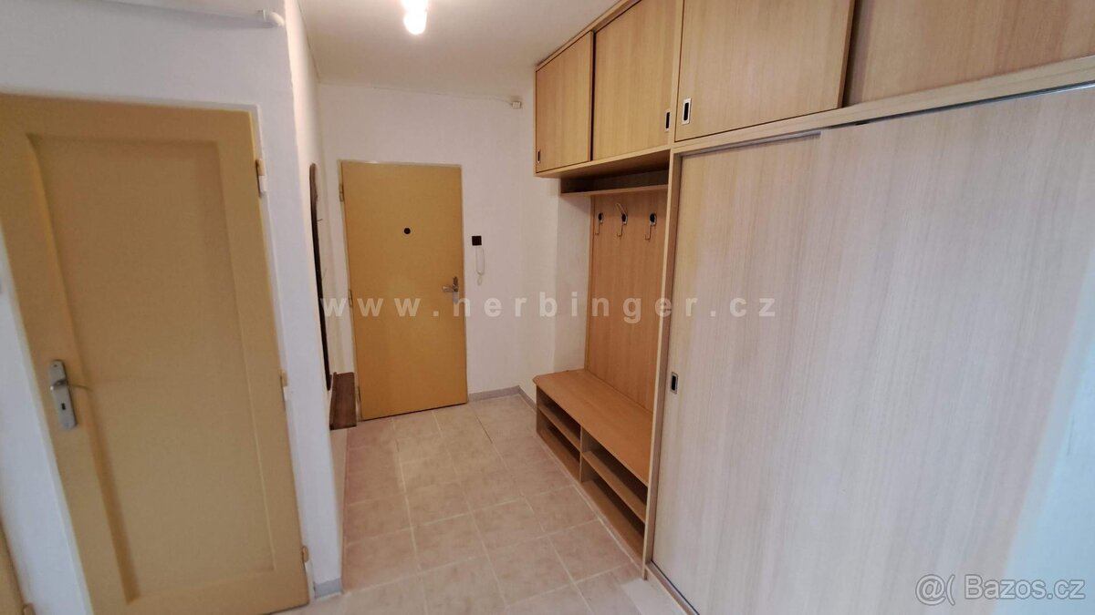 Pronájem bytu 2+1 s balkonem, 62 m2, Ostrava-Poruba, ulice G - 8