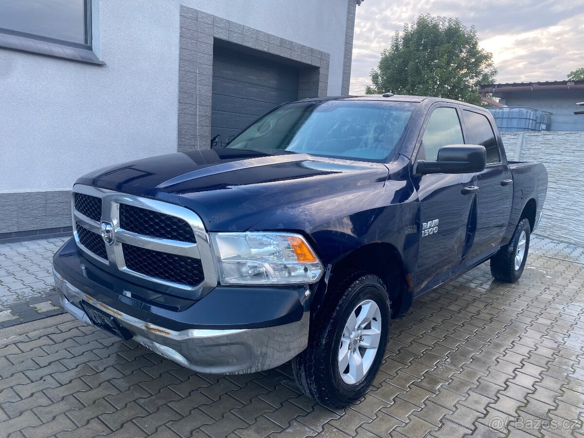 Dodge Ram 5.7 2017 Dovuz Kanada pojizdny - 8